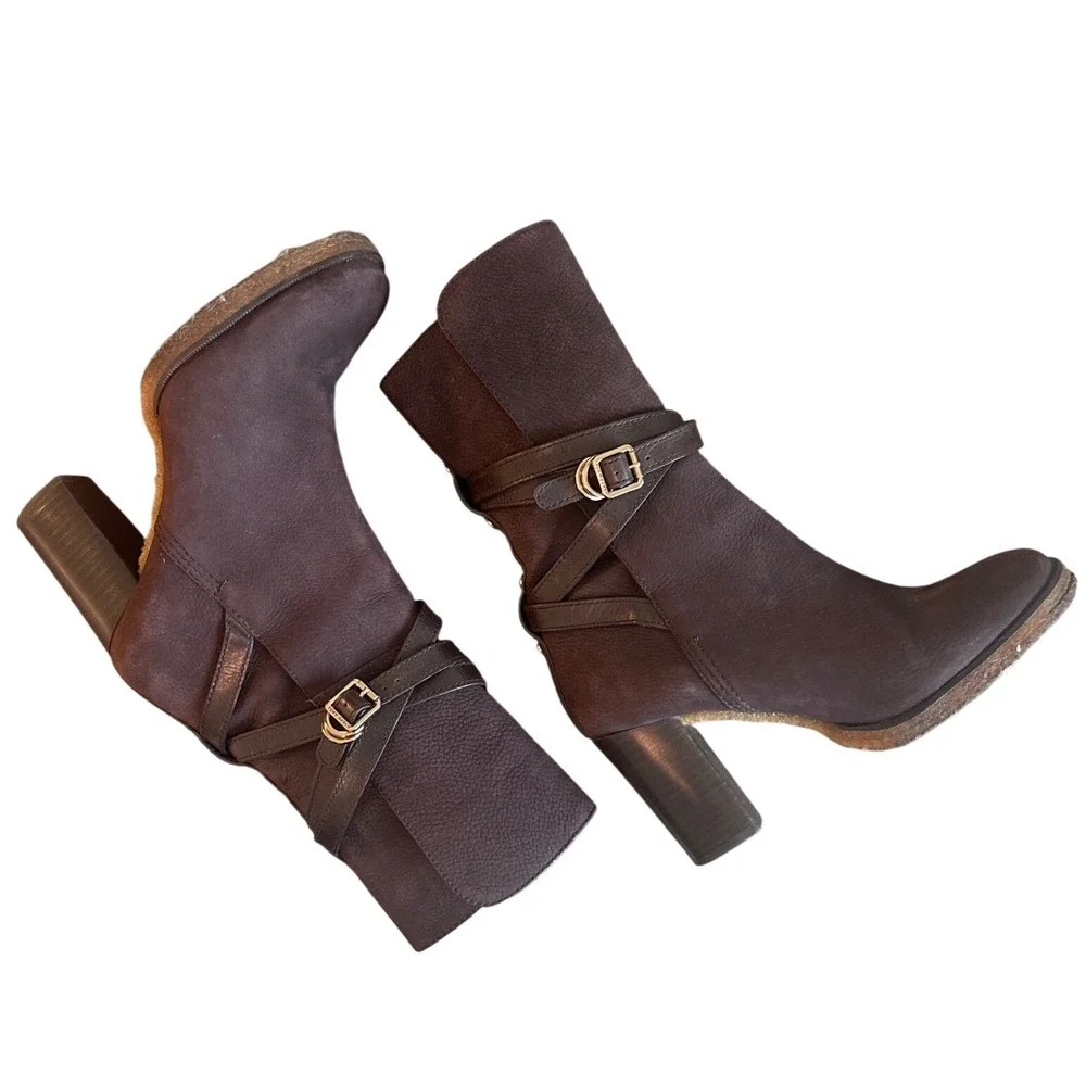 Tory Burch Brown Pebbled Leather Wrap Strap Heeled Ankle Boots Size 9